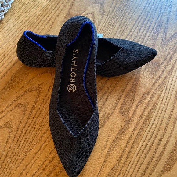 Rothy's Shoes - NWOT Rothy's Black Pointed Knit Flats with Blue Trim